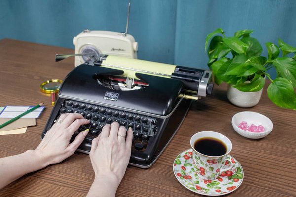 Quels sont les conseils pour écrire et publier une nouvelle de fiction courte ?