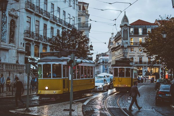 Quelles sont les meilleures stratégies pour devenir un expert en conception de systèmes de transport public éco-efficaces ?