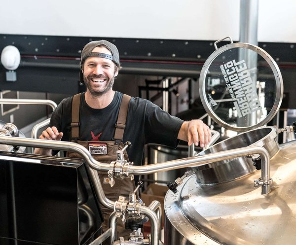 Quels sont les avantages de travailler en tant que conseiller en optimisation de processus pour les petites brasseries artisanales ?